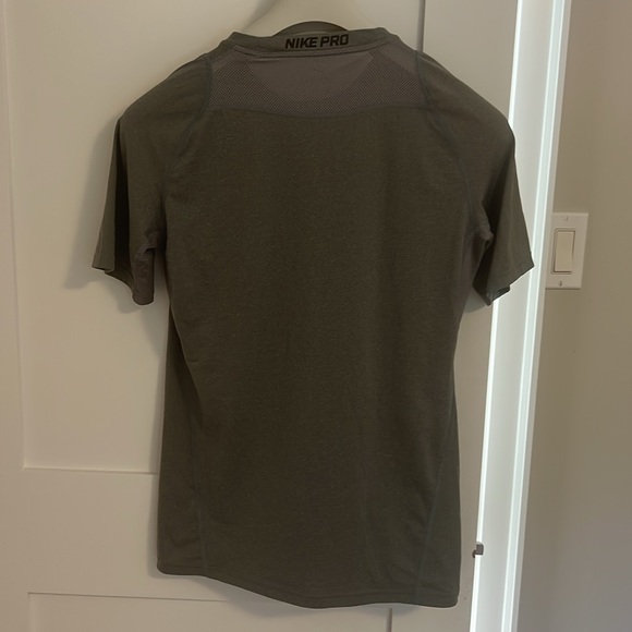 Nike Pro Dri-FIT Performance Tee - Picture 4 of 4